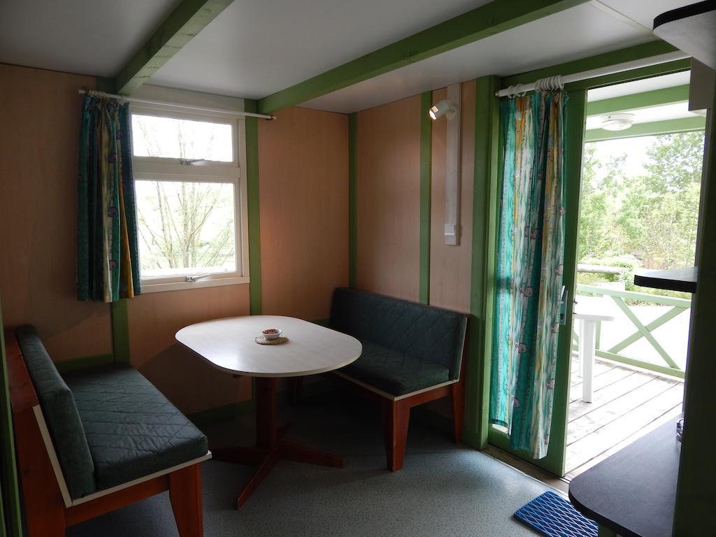 Hotel Camping Du Moulin Meyrieu-les-Etangs Pokoj fotografie