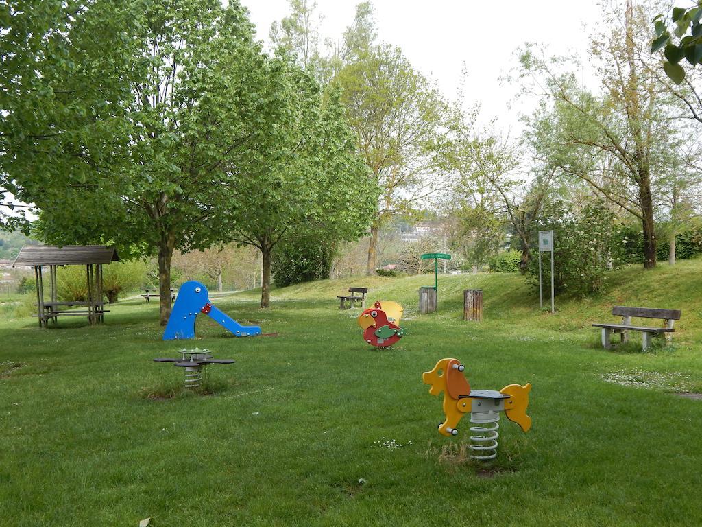 Hotel Camping Du Moulin Meyrieu-les-Etangs Exteriér fotografie