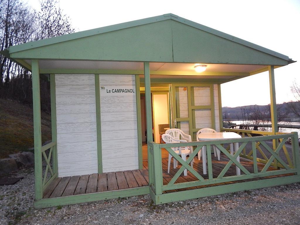 Hotel Camping Du Moulin Meyrieu-les-Etangs Pokoj fotografie