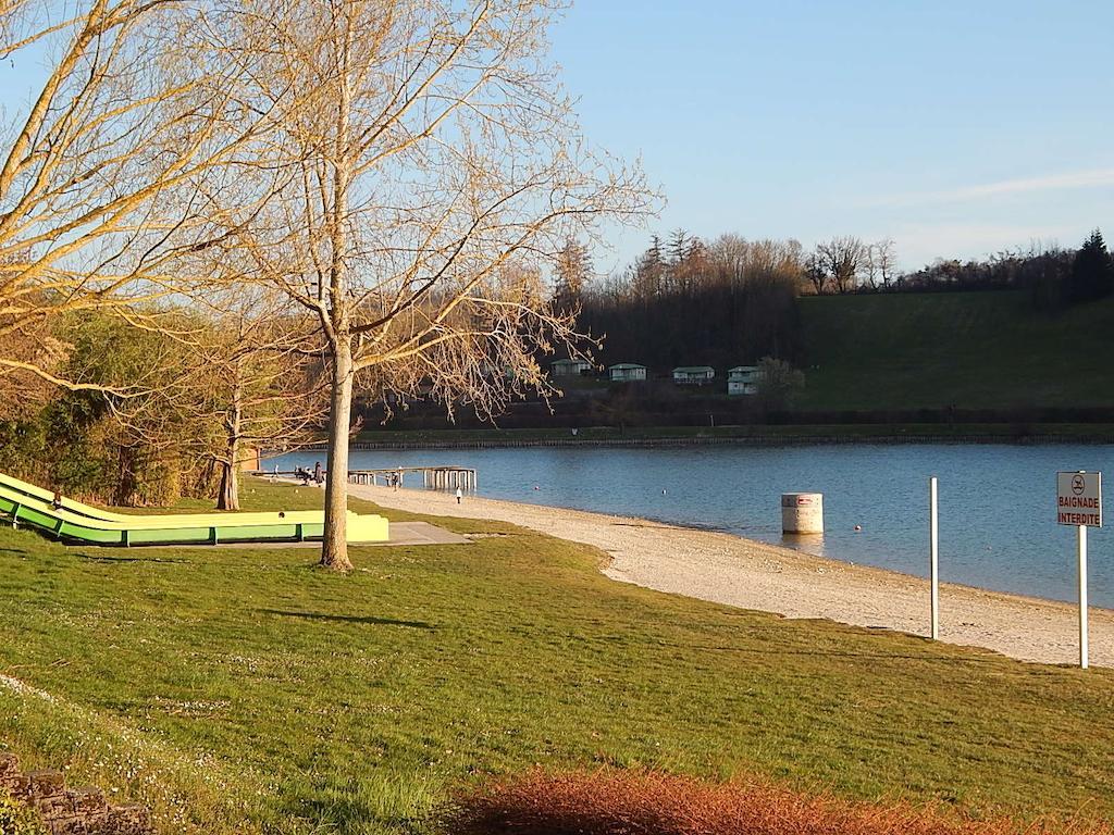Hotel Camping Du Moulin Meyrieu-les-Etangs Exteriér fotografie