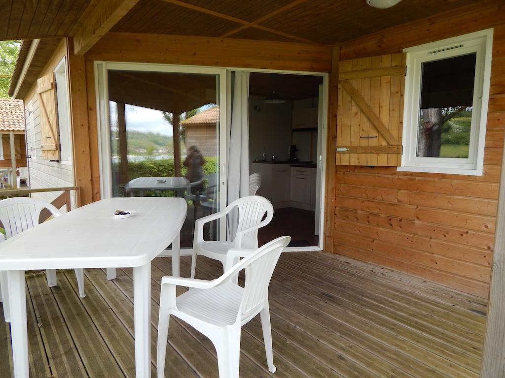 Hotel Camping Du Moulin Meyrieu-les-Etangs Pokoj fotografie